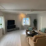 Romslig Sentralt I Sentrum Appartement *